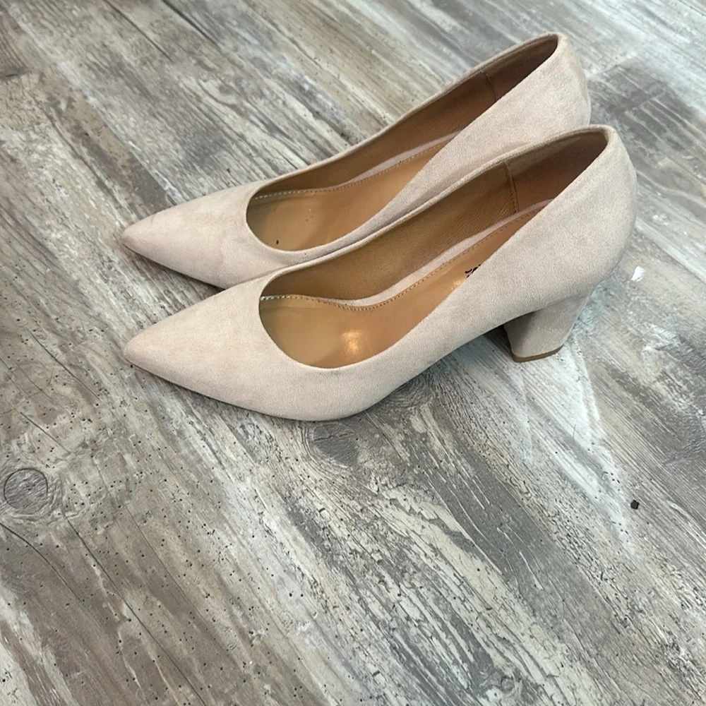 👠 3.5” blush block heels Sz 8.5 (like new, only worn once!)
